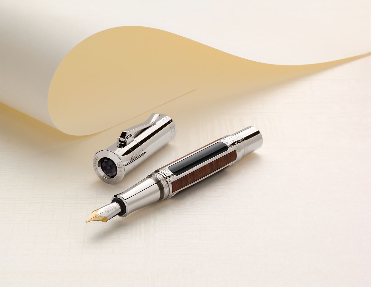 Fountain pen Pen of the Year 2016 platinum-plated, Medium - Image 5