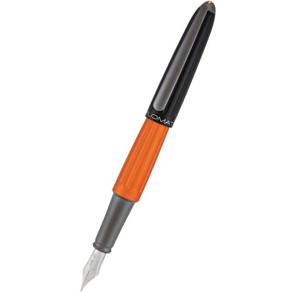 Diplomat Aero 14K Fountain Pen - Black/Orange - Image 3